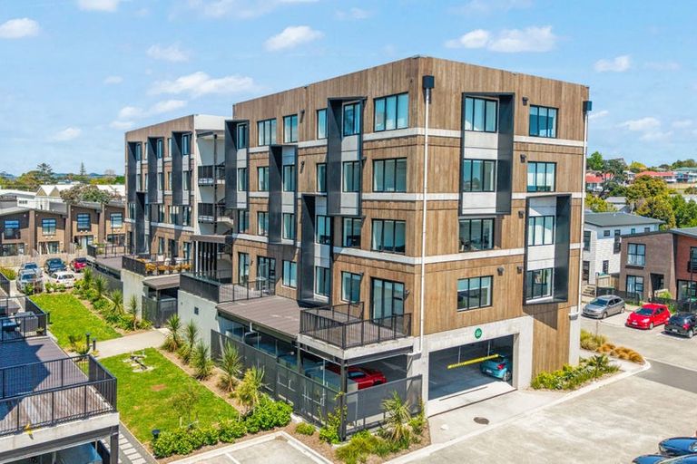 Photo of property in 101/3 Rauemi Way, Te Atatu South, Auckland, 0610