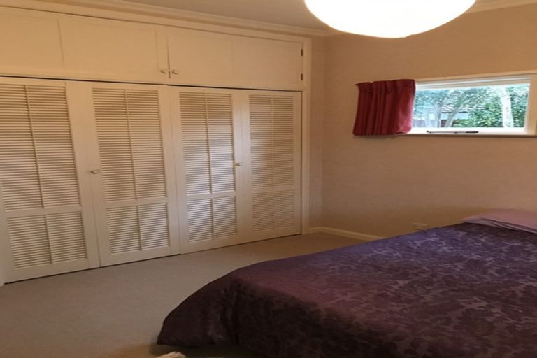 Photo of property in 11 Pahiatua Street, Hokowhitu, Palmerston North, 4410