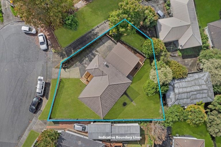 Photo of property in 17 Landow Place, Henderson, Auckland, 0612