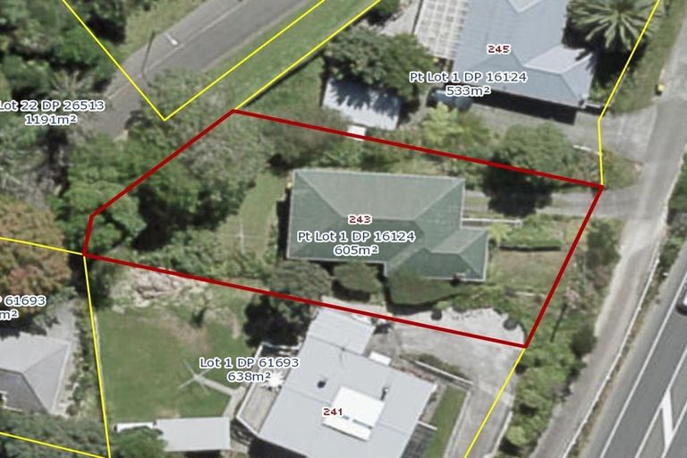 Photo of property in 243 Main Road, Tawa, Wellington, 5028