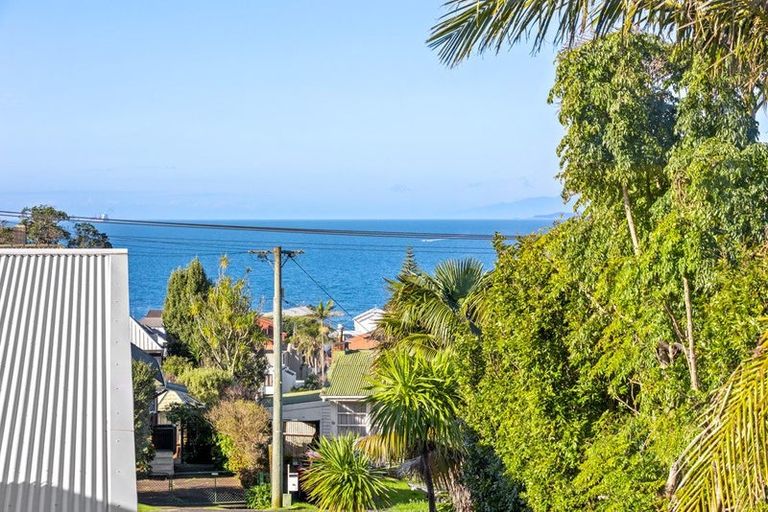 Photo of property in 3/10 Prospect Terrace, Milford, Auckland, 0620