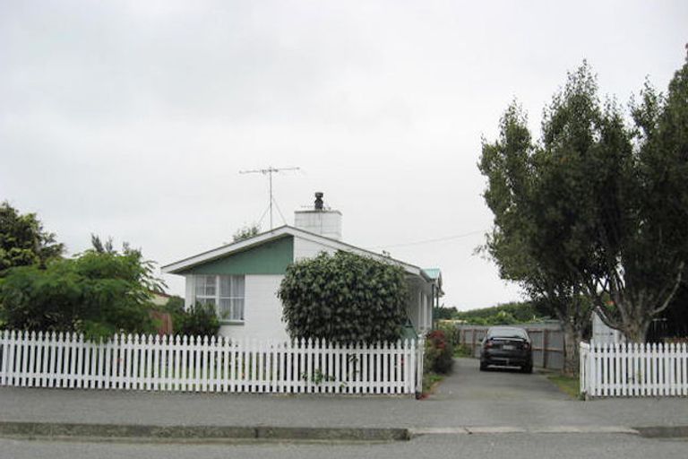 Photo of property in 27 Grove Street, Tinwald, Ashburton, 7700