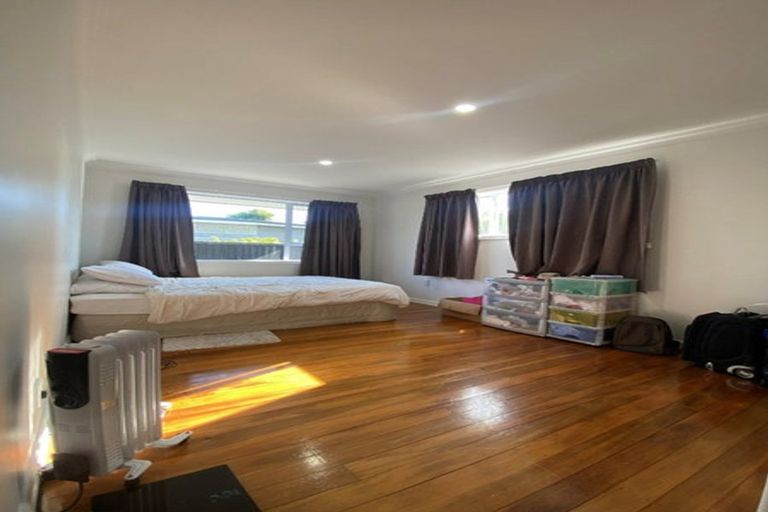 Photo of property in 294 Main North Road, Redwood, Christchurch, 8051