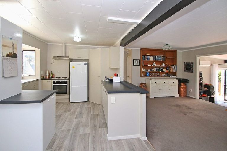 Photo of property in 54 Foster Road, Temple View, Hamilton, 3218