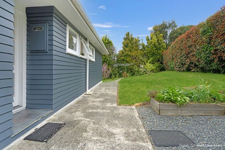 Photo of property in 14 View Street, Maungaturoto, 0520
