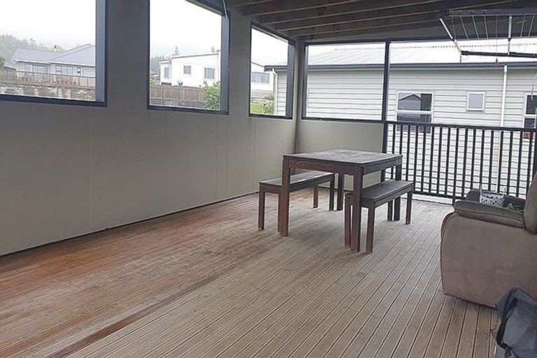 Photo of property in 81a Percy Kinsman Crescent, Riverstone Terraces, Upper Hutt, 5018