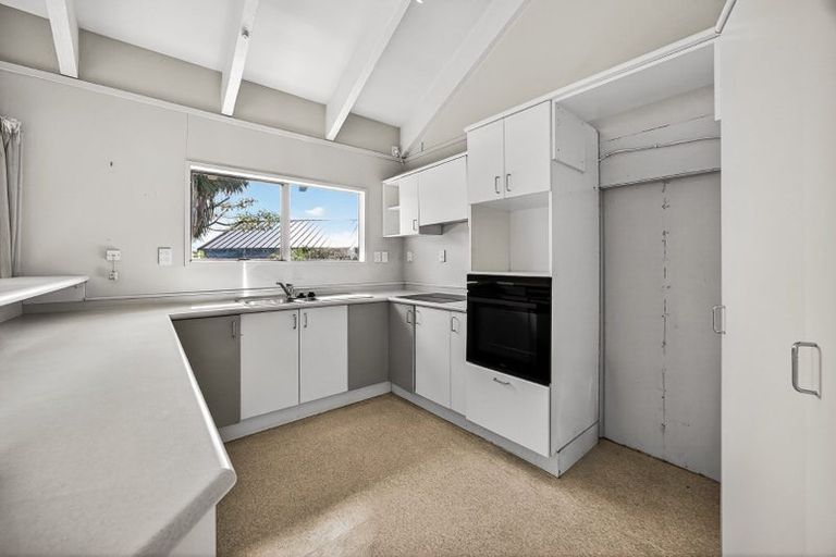 Photo of property in 2/13 Muritai Road, Milford, Auckland, 0620