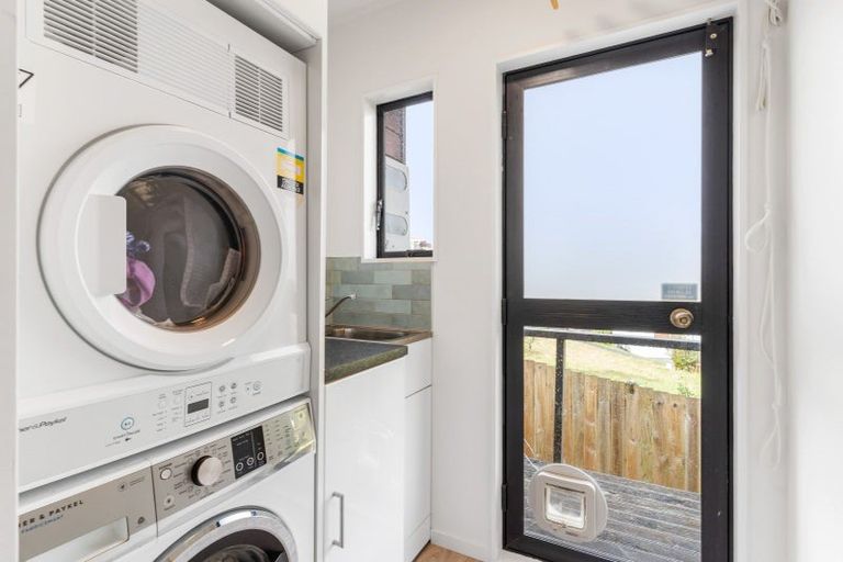 Photo of property in 1/19 Drome View Place, Beach Haven, Auckland, 0626