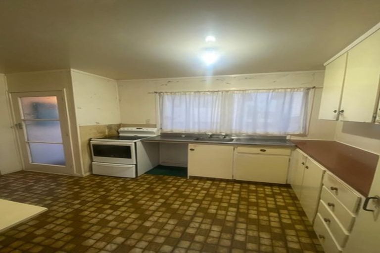 Photo of property in 72 Thompson Terrace, Manurewa, Auckland, 2102