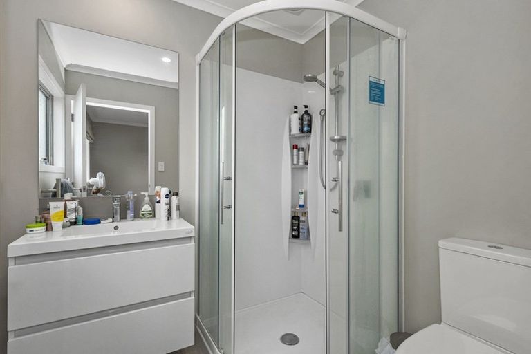 Photo of property in 2/144 Old Farm Road, Hamilton East, Hamilton, 3216