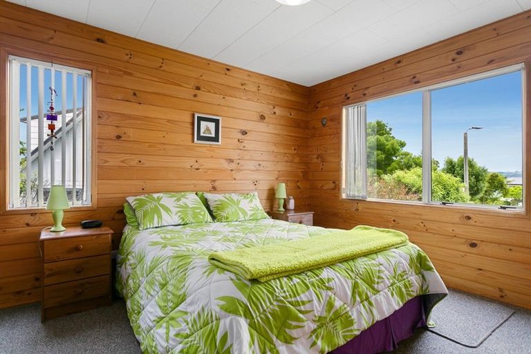 Photo of property in 12 Ward Place, Richmond Heights, Taupo, 3330