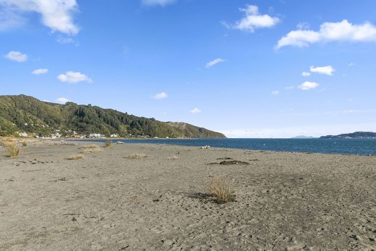 Photo of property in 39 Tuatoru Street, Eastbourne, Lower Hutt, 5013