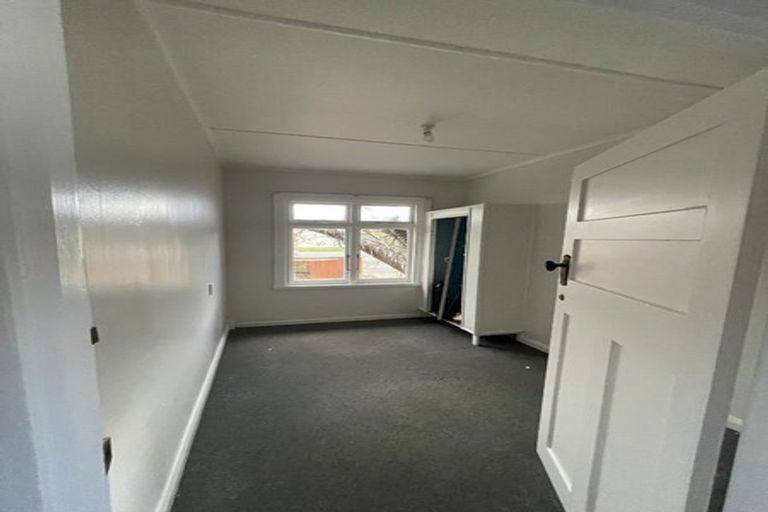 Photo of property in 17 Haydon Street, Roslyn, Palmerston North, 4414