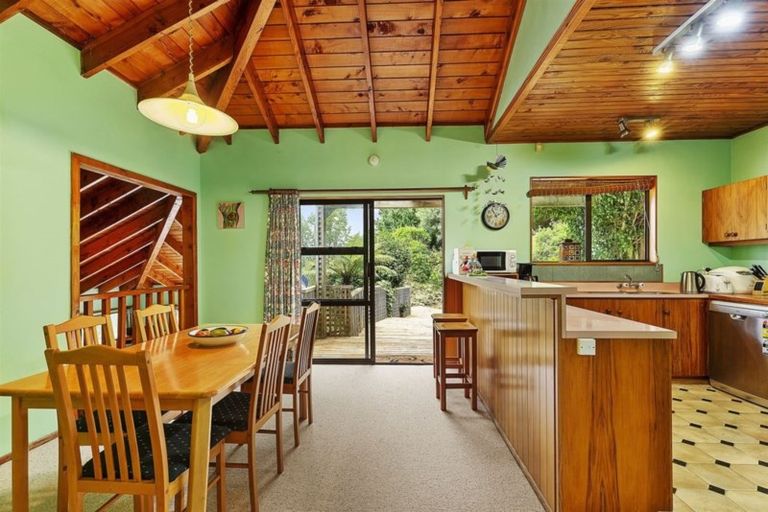 Photo of property in 17 Postgate Drive, Whitby, Porirua, 5024