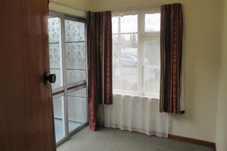 Photo of property in 37 Appleby Crescent, Burnside, Christchurch, 8053