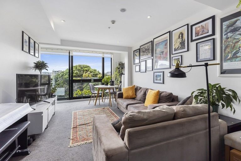 Photo of property in Nouvo Apartments, 4c/21 Rugby Street, Mount Cook, Wellington, 6021