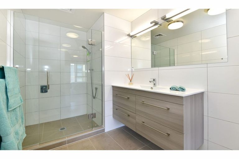 Photo of property in 64 Eaves Bush Parade, Orewa, 0931