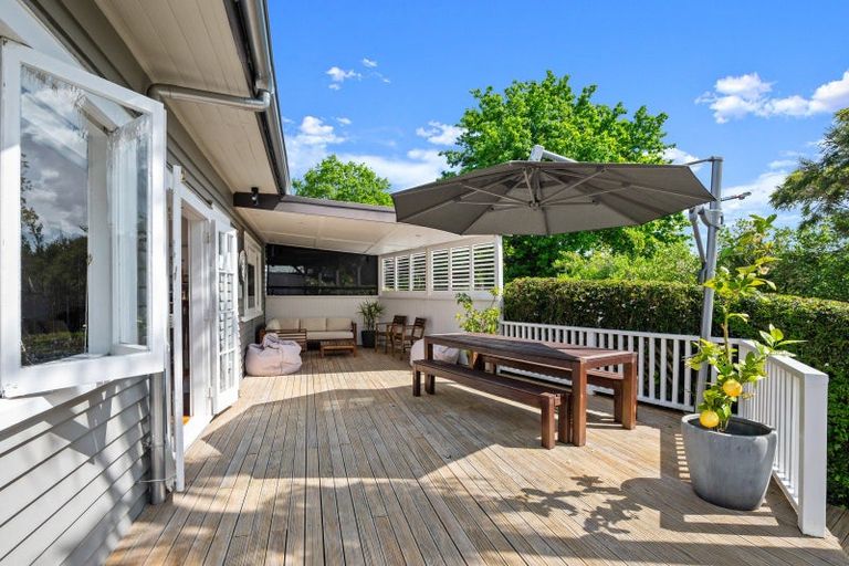 Photo of property in 2/46 Gladstone Road, Northcote, Auckland, 0627