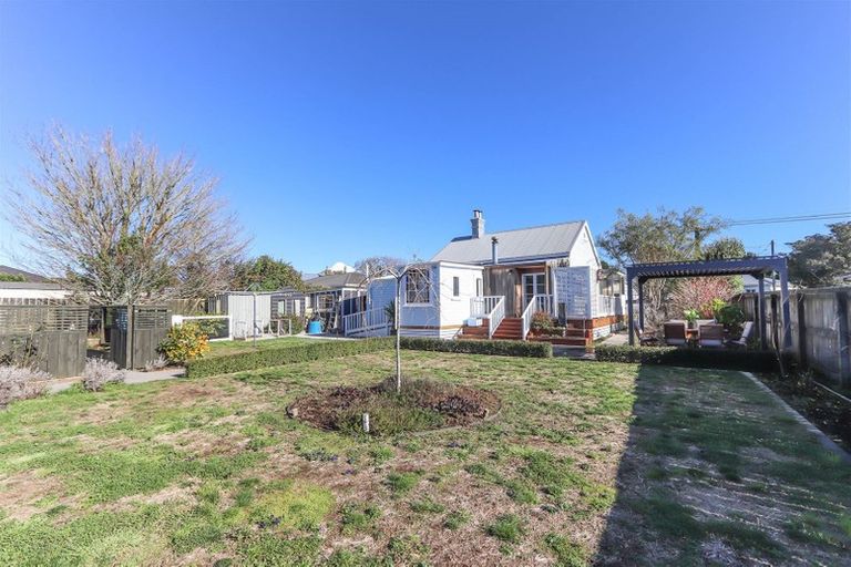 Photo of property in 17 Miro Street, Inglewood, 4330