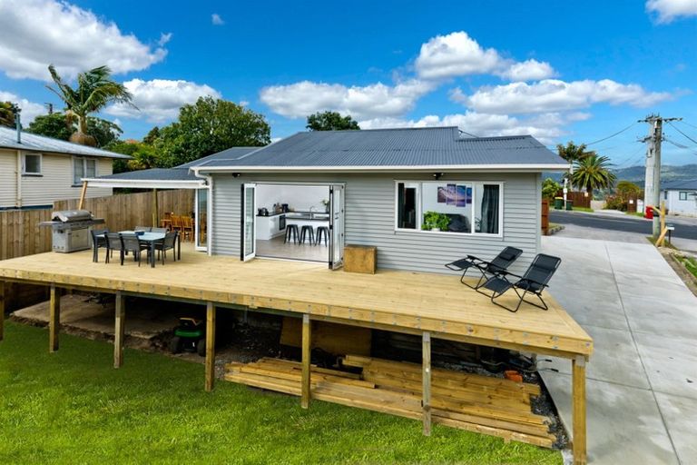 Photo of property in 122 Sunnyside Road, Sunnyvale, Auckland, 0612