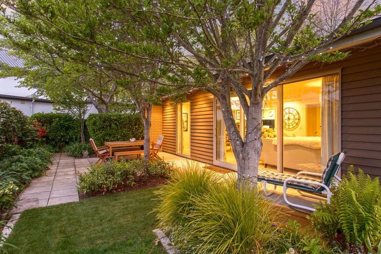 Photo of property in 112 Englefield Road, Northwood, Christchurch, 8051