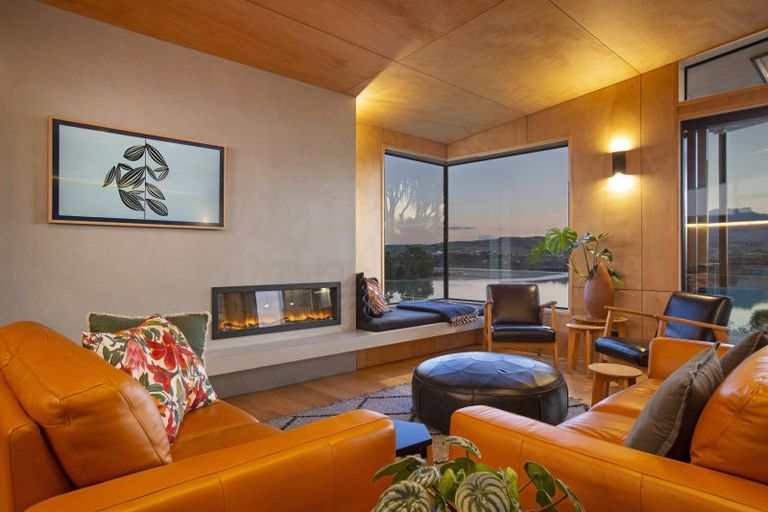 Photo of property in 21 Point Street, Raglan, 3225