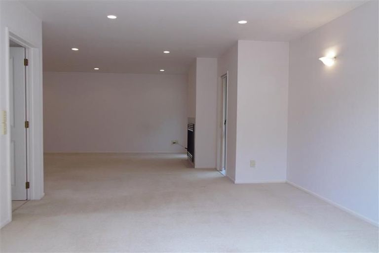 Photo of property in 40 Langana Avenue, Browns Bay, Auckland, 0630