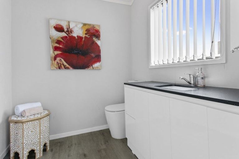 Photo of property in 4/8 Wood Street, Papakura, 2110