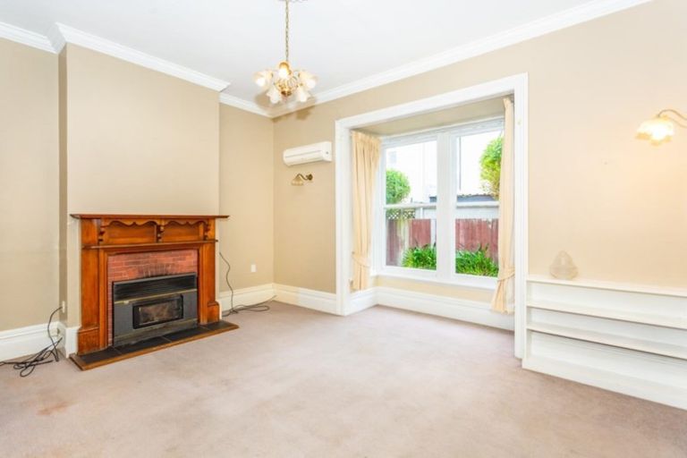 Photo of property in 16a Aikmans Road, Merivale, Christchurch, 8014