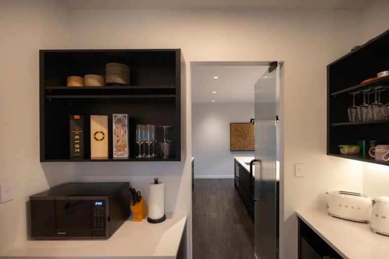 Photo of property in 11 Awanui Avenue, Hokowhitu, Palmerston North, 4410