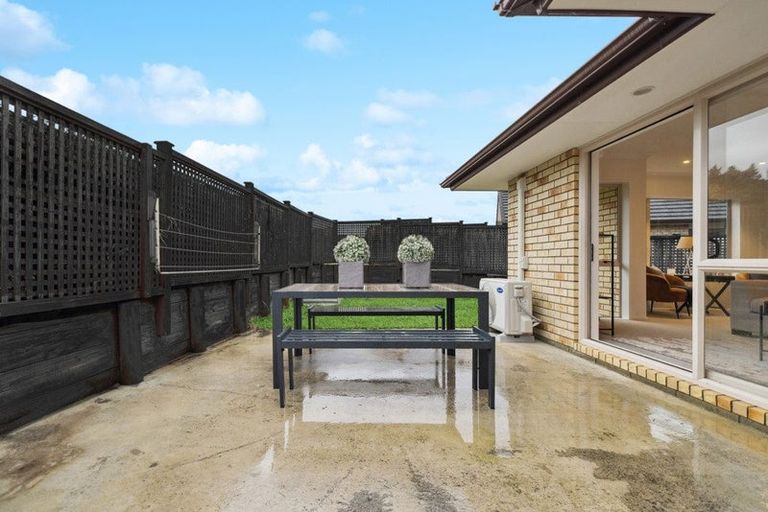 Photo of property in 58 Lough Bourne Drive, Pukekohe, 2120