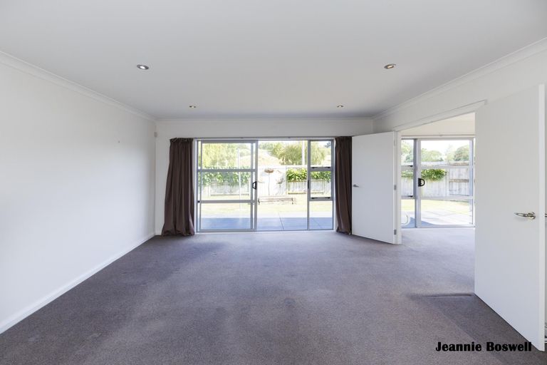 Photo of property in 33b Clyde Crescent, Roslyn, Palmerston North, 4414