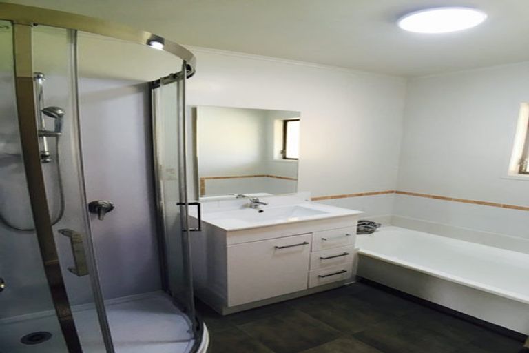 Photo of property in 6 Marendellas Drive, Bucklands Beach, Auckland, 2014