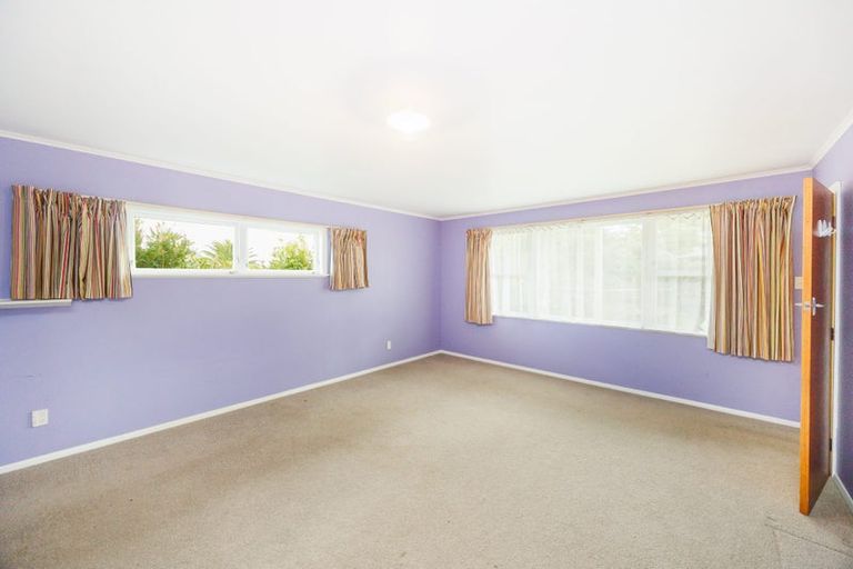 Photo of property in 18 Antrim Place, Hokowhitu, Palmerston North, 4410