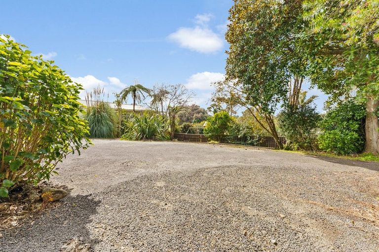 Photo of property in 51 Wairau Road, Oakura, 4314