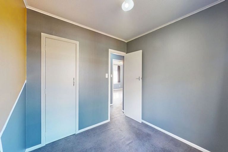 Photo of property in 2/15 Clouston Park Road, Ebdentown, Upper Hutt, 5018