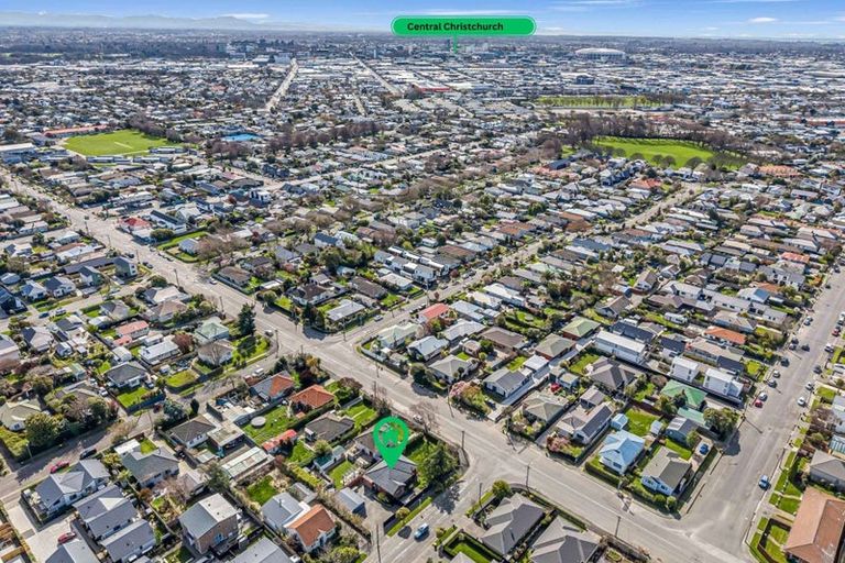 Photo of property in 121 Selwyn Street, Somerfield, Christchurch, 8024