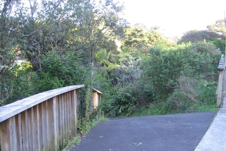 Photo of property in 38 Laingholm Drive, Laingholm, Auckland, 0604