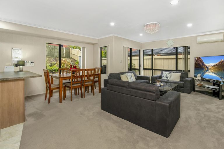 Photo of property in 23 Foxlaw Street, Randwick Park, Auckland, 2105