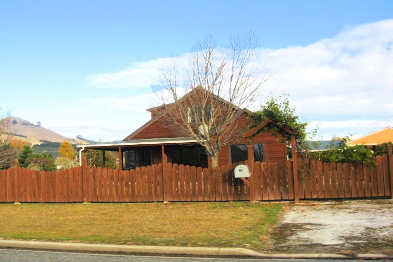 Photo of property in 18 Burraness Street, Palmerston, 9430