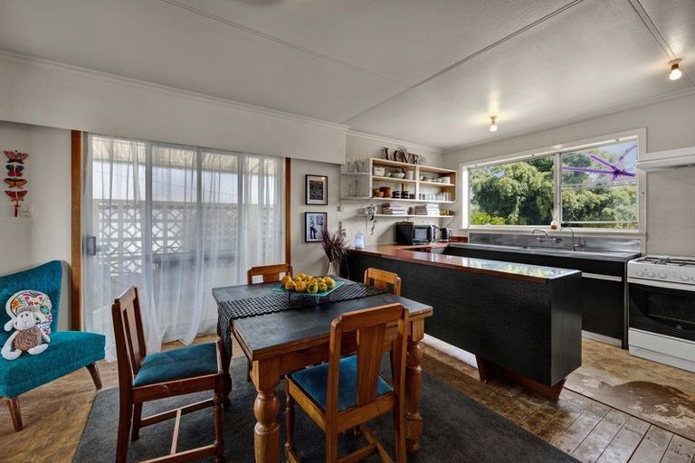 Photo of property in 1 Koromiko Street, Inglewood, 4330