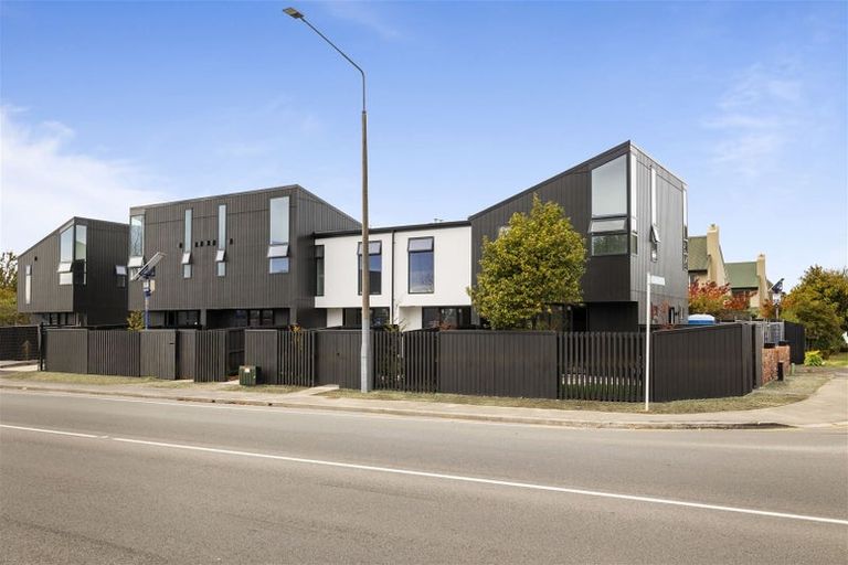 Photo of property in 3/90 Browns Road, St Albans, Christchurch, 8014
