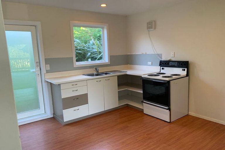 Photo of property in 2 Narbada Crescent, Khandallah, Wellington, 6035