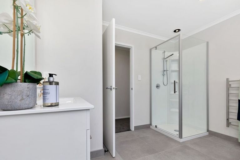 Photo of property in 15 Downer Access Road, Kaukapakapa, 0873