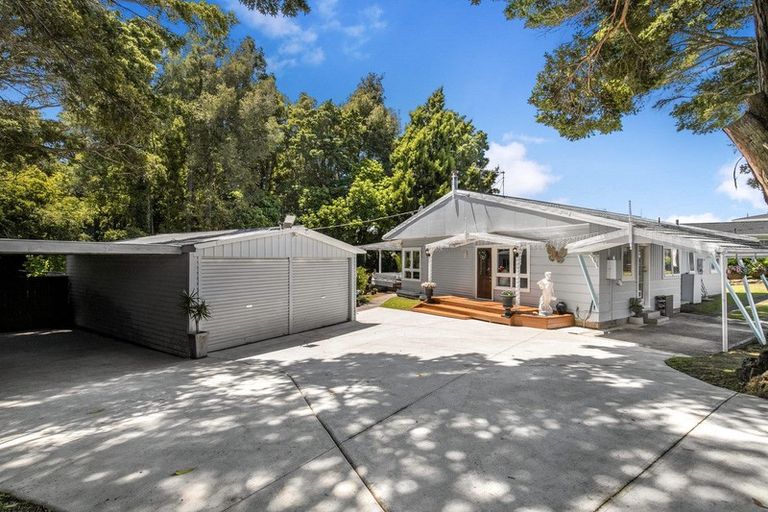 Photo of property in 70 Grande Vue Road, Hillpark, Auckland, 2102