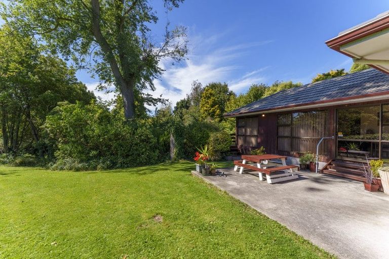 Photo of property in 85 Avonhead Road, Avonhead, Christchurch, 8042