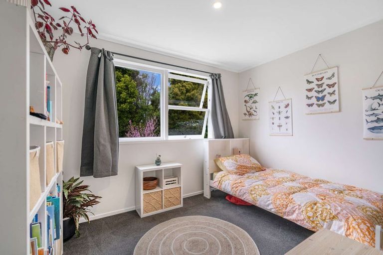 Photo of property in 14 View Street, Maungaturoto, 0520