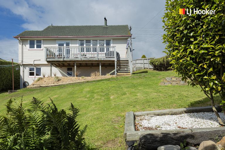 Photo of property in 194 Brockville Road, Brockville, Dunedin, 9011