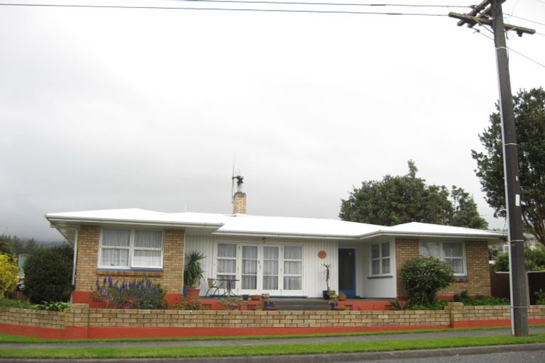 Photo of property in 28 Jans Terrace, Oakura, 4314