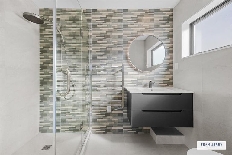 Photo of property in 339c Bucklands Beach Road, Bucklands Beach, Auckland, 2012